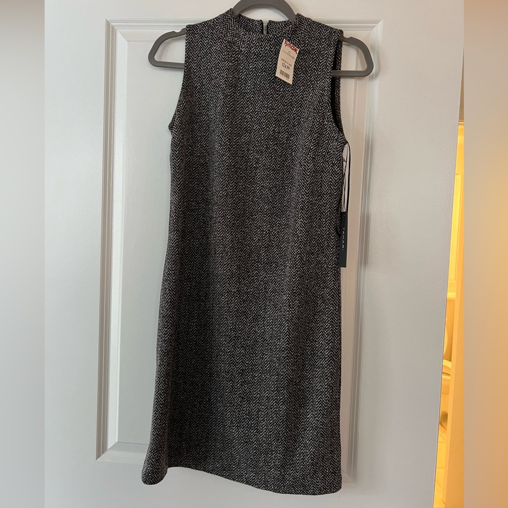 Tahari, 6, new with tags sleeves dress